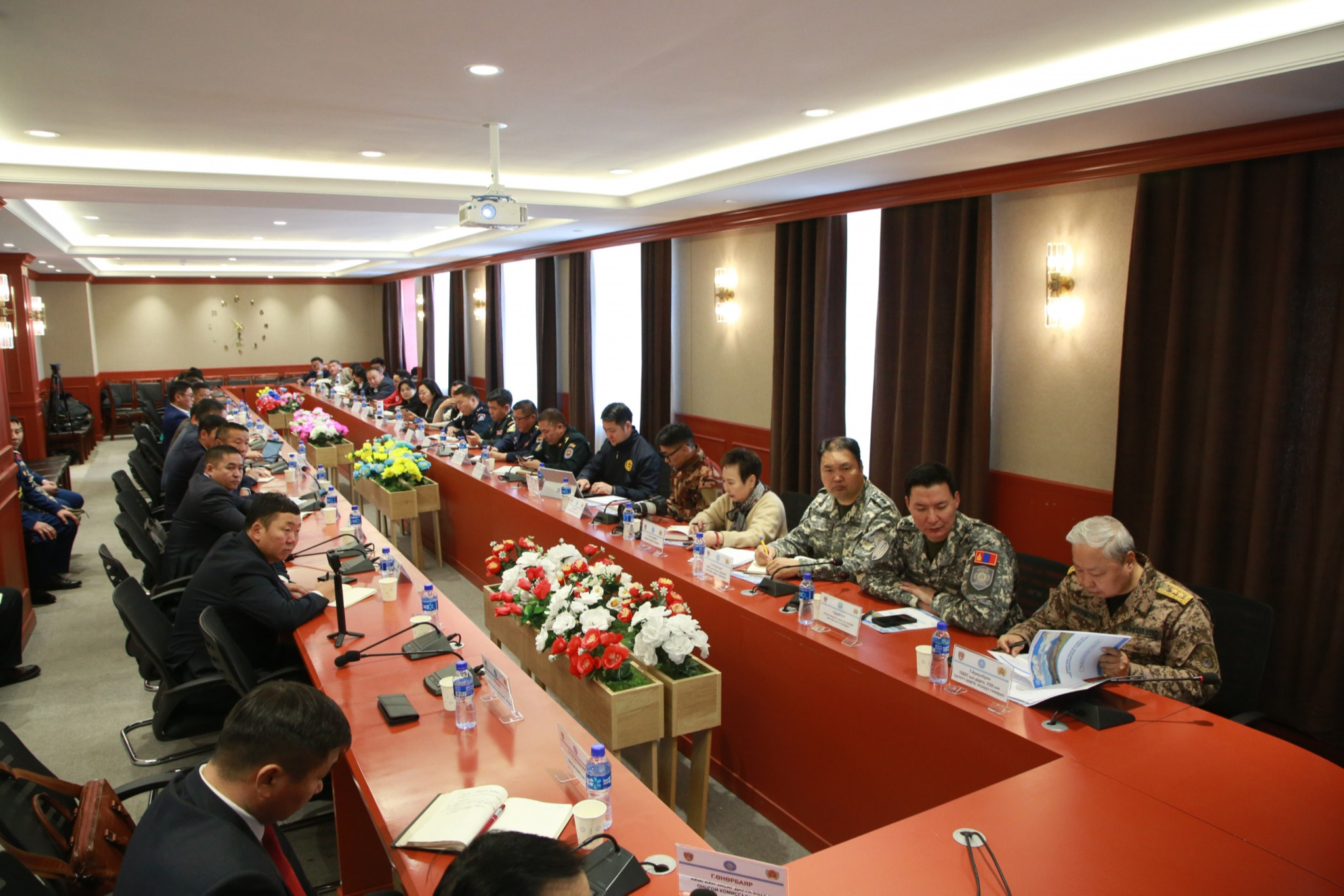 Өвөлжилт хүндэрсэн үед төрийн үйлчилгээг шуурхай, оновчтой зохион байгуулахыг даалгалаа